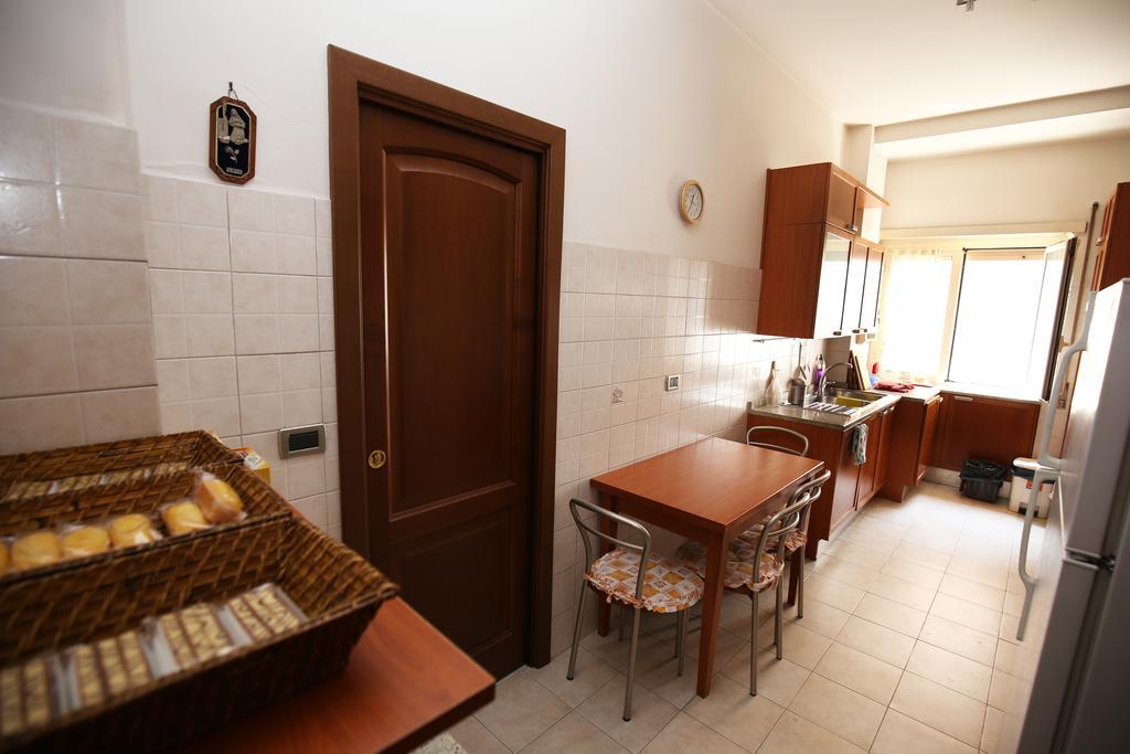 רומא Anastasio II Bed & Breakfast חדר תמונה