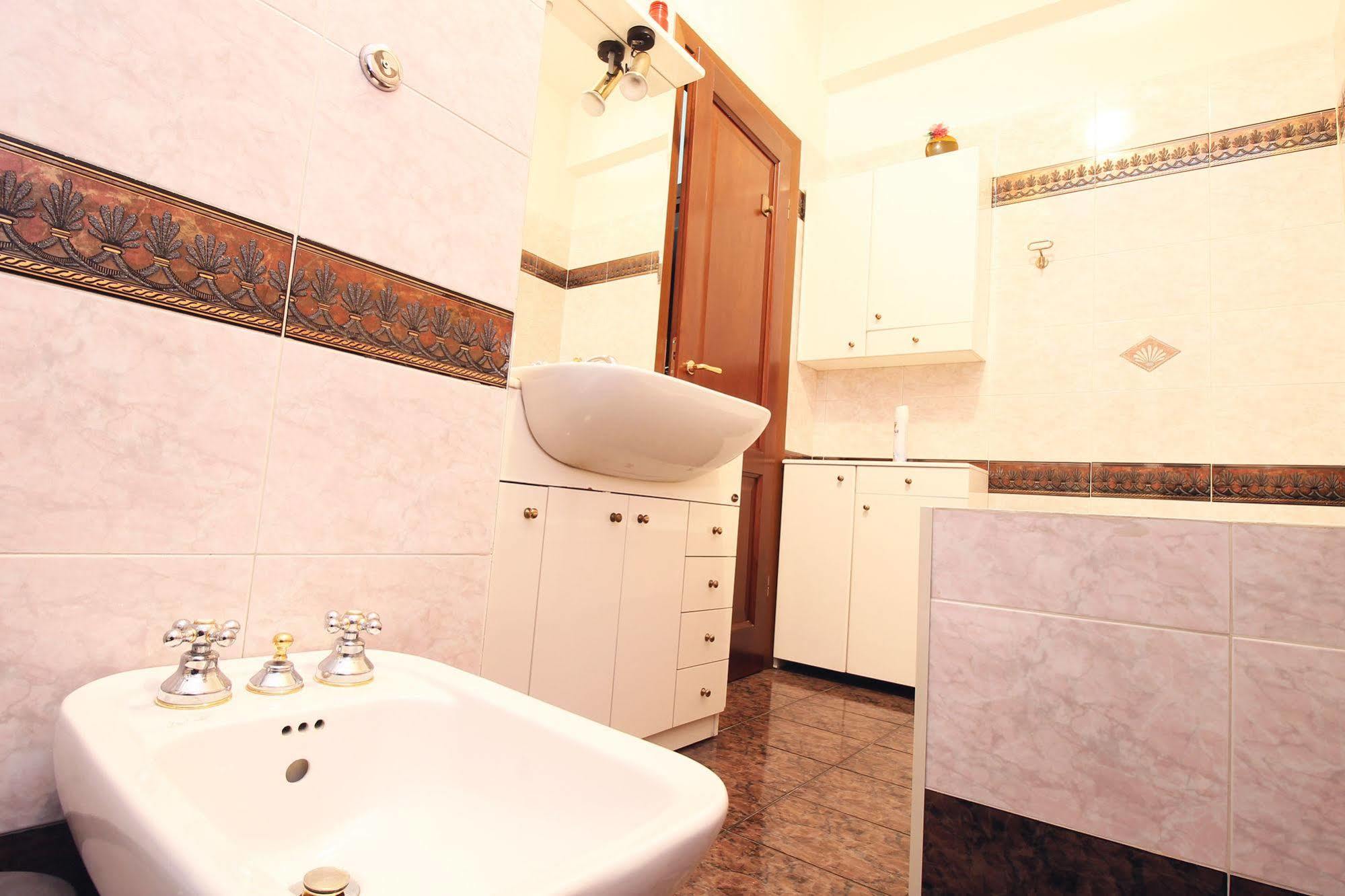 רומא Anastasio II Bed & Breakfast מראה חיצוני תמונה